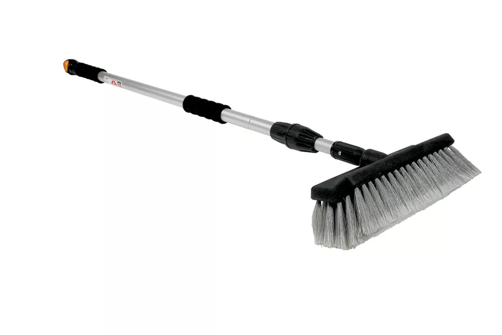 Camco 41960 Flow Through Wash Brush - W / Push Button Handle