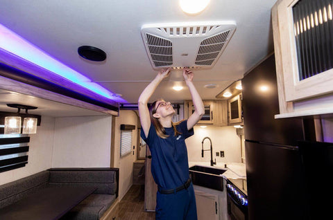 Your Ultimate Guide to Choosing the Best RV Air Conditioner for Your Adventures