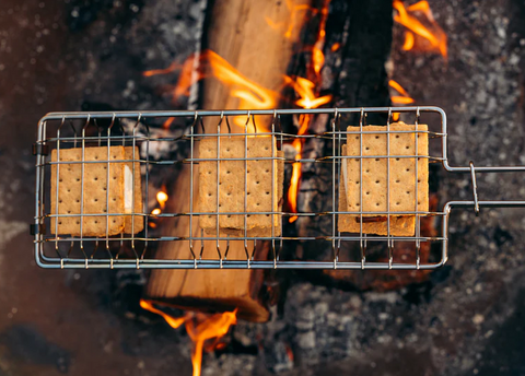 Coghlans | S'Mores Campfire Grill Basket | 1230 | Steel | Chrome Plated | olds 3 Pieces Of S'mores