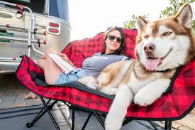 Kuma | Lazy Bear HEATED Love Seat | 893-KM-BBBTHDC-RB | Red / Black